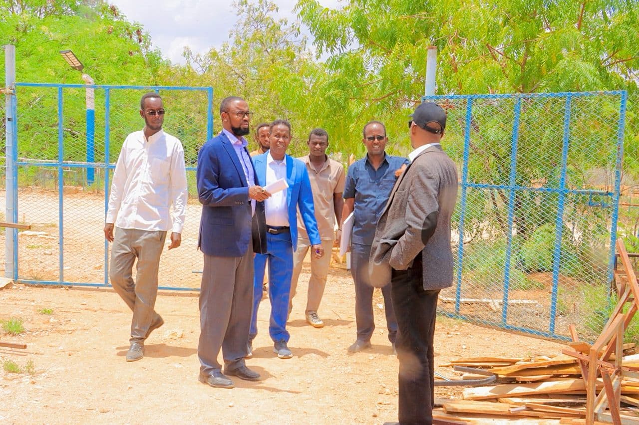 Officials Visiting the Campus